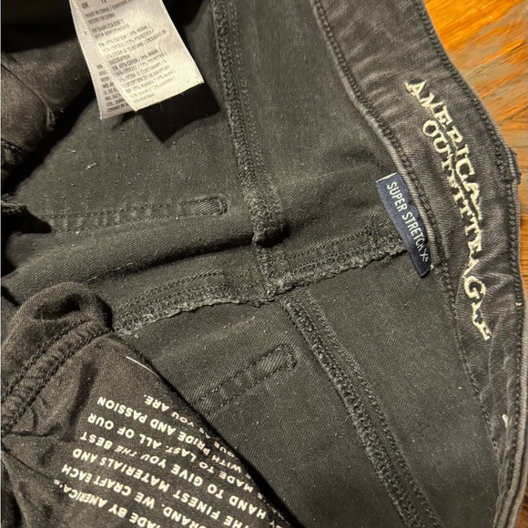 black size 8 American Eagle girls jeans - Picture 3 of 5